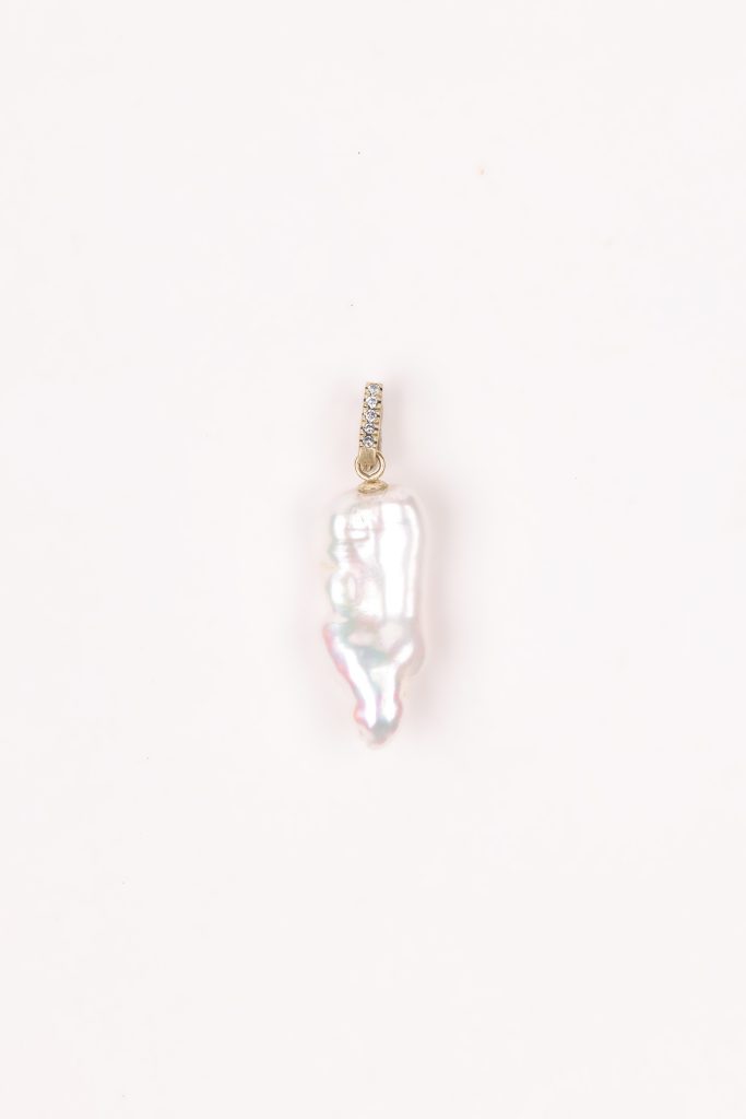 baroque glow pendent