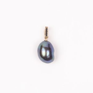 Noir Glow Charm